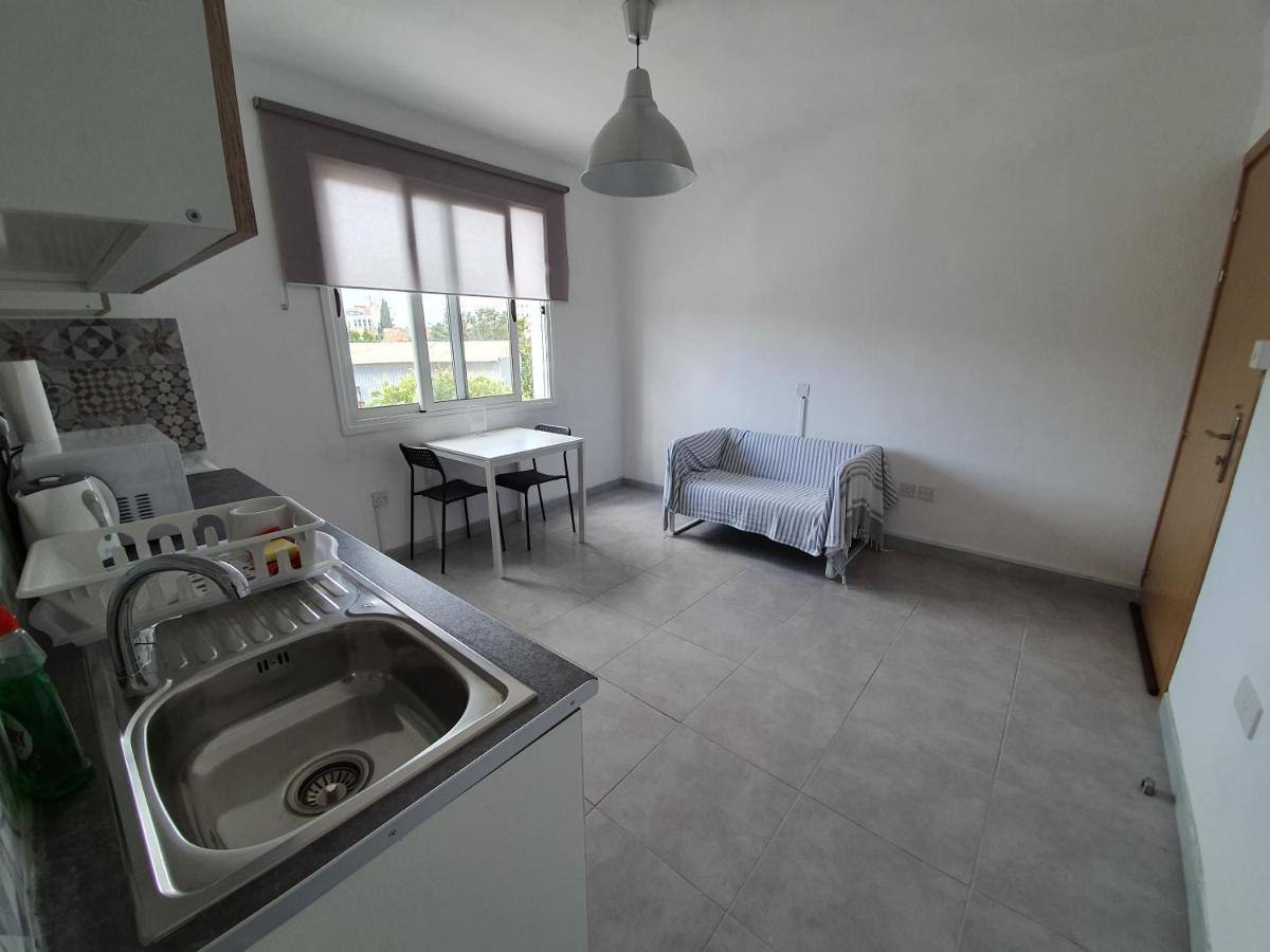 Valentinos Apartments Paphos Ngoại thất bức ảnh