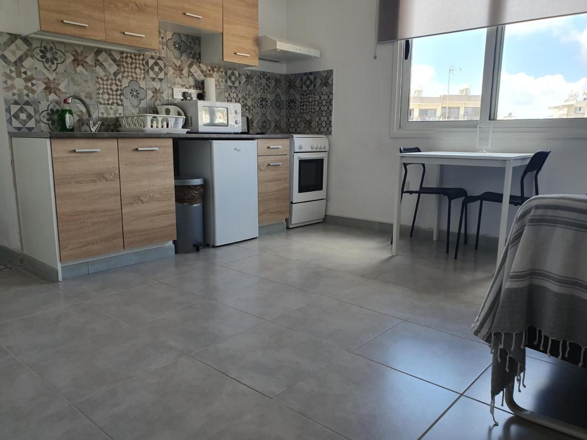 Valentinos Apartments Paphos Ngoại thất bức ảnh