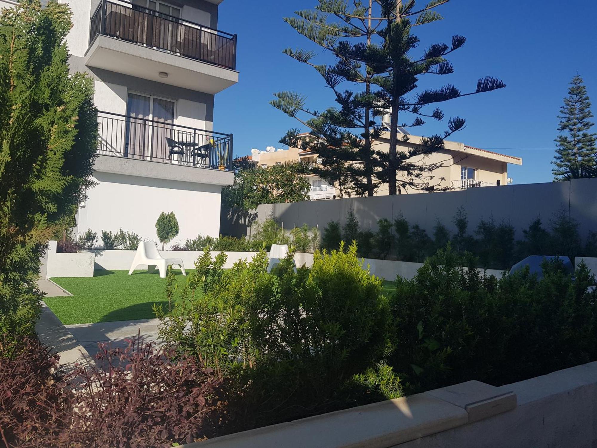 Valentinos Apartments Paphos Ngoại thất bức ảnh