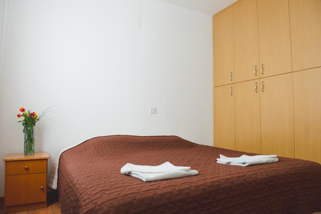 Valentinos Apartments Paphos Ngoại thất bức ảnh