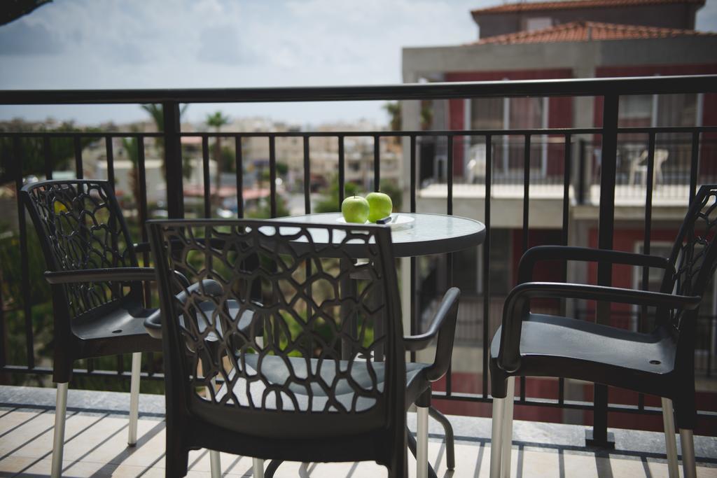 Valentinos Apartments Paphos Ngoại thất bức ảnh