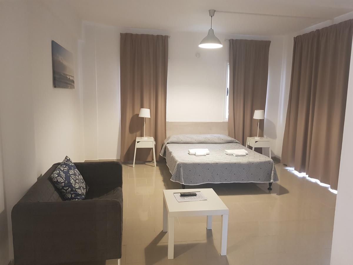 Valentinos Apartments Paphos Ngoại thất bức ảnh