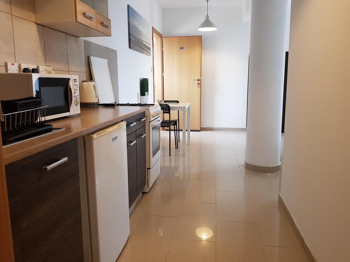 Valentinos Apartments Paphos Ngoại thất bức ảnh