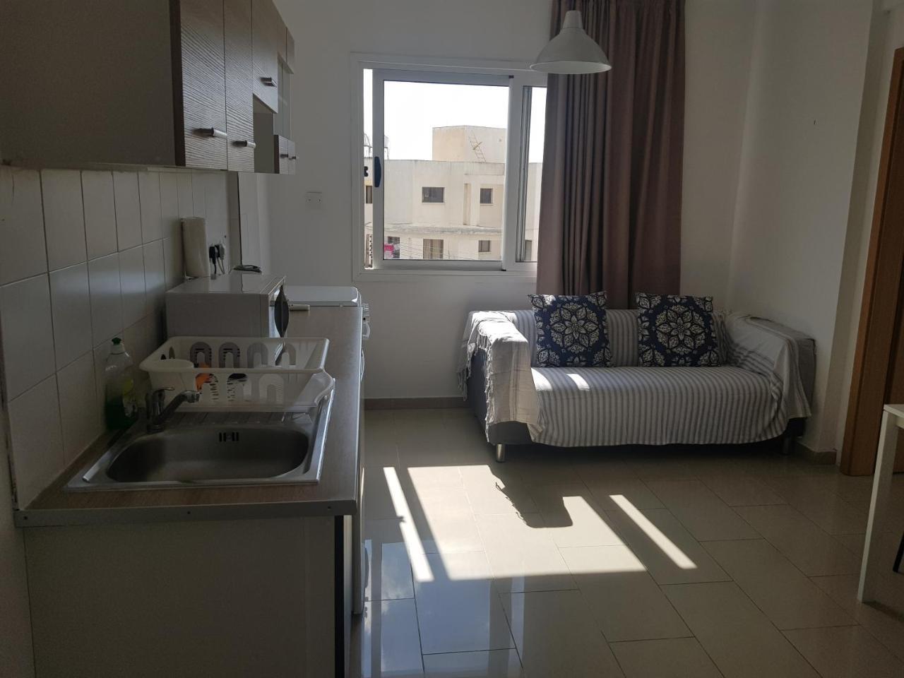 Valentinos Apartments Paphos Ngoại thất bức ảnh