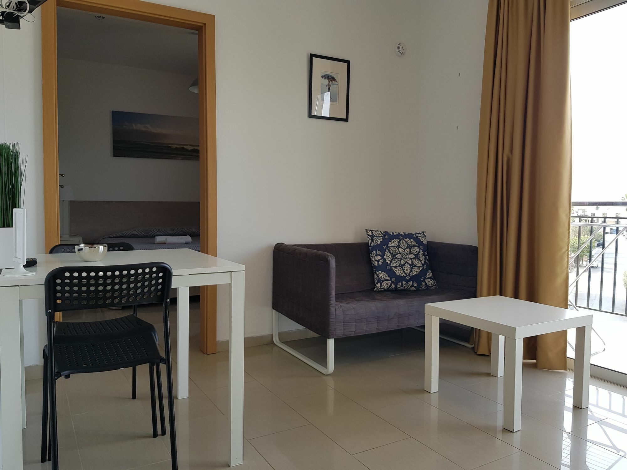 Valentinos Apartments Paphos Ngoại thất bức ảnh